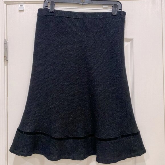 fully lined A-line wool blend skirt. Ruffle hem Size 12 - Picture 1 of 3